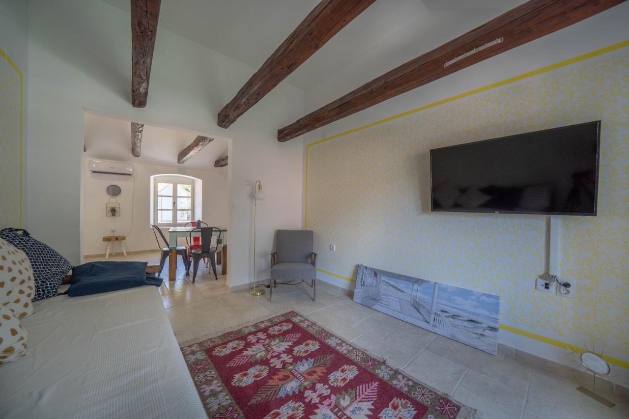 Apartments Oliva Risan Exterior photo