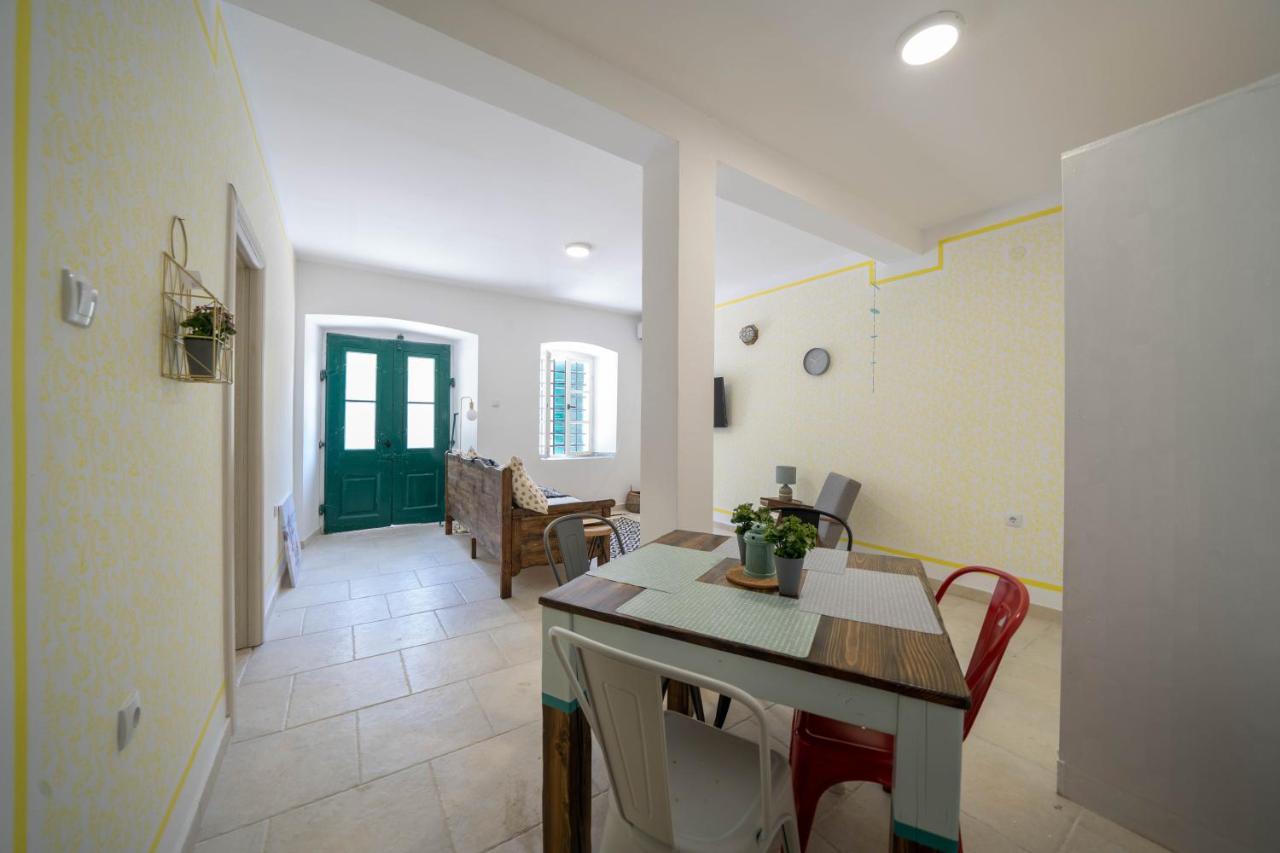 Apartments Oliva Risan Exterior photo