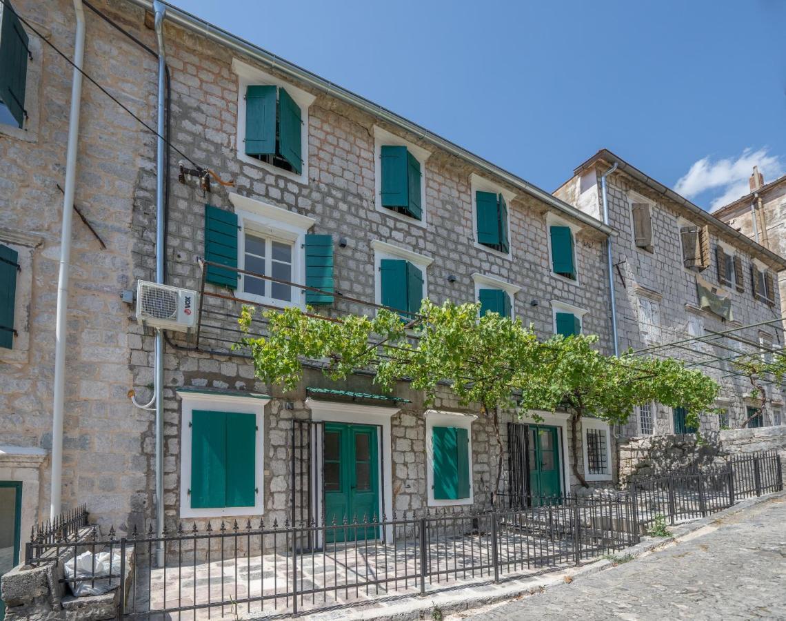 Apartments Oliva Risan Exterior photo
