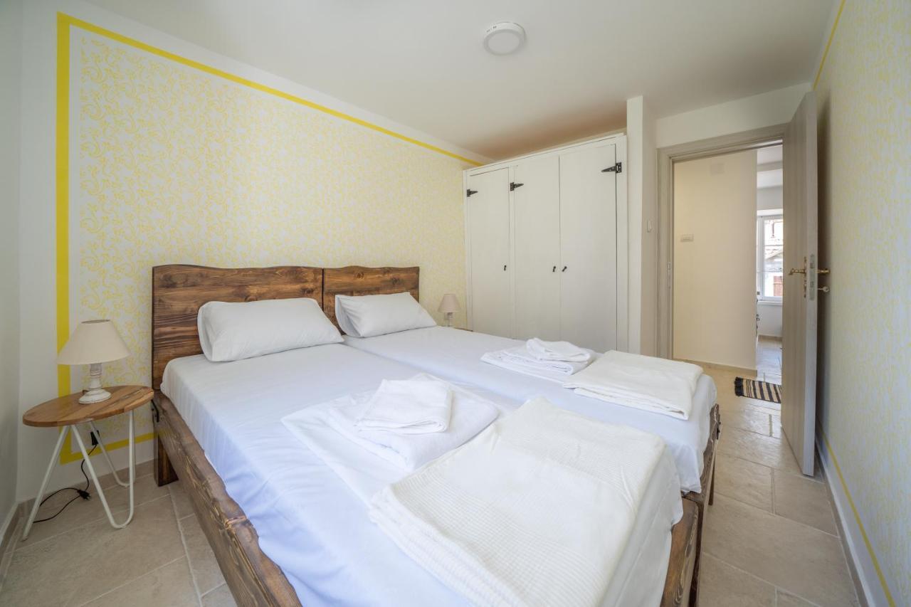 Apartments Oliva Risan Exterior photo
